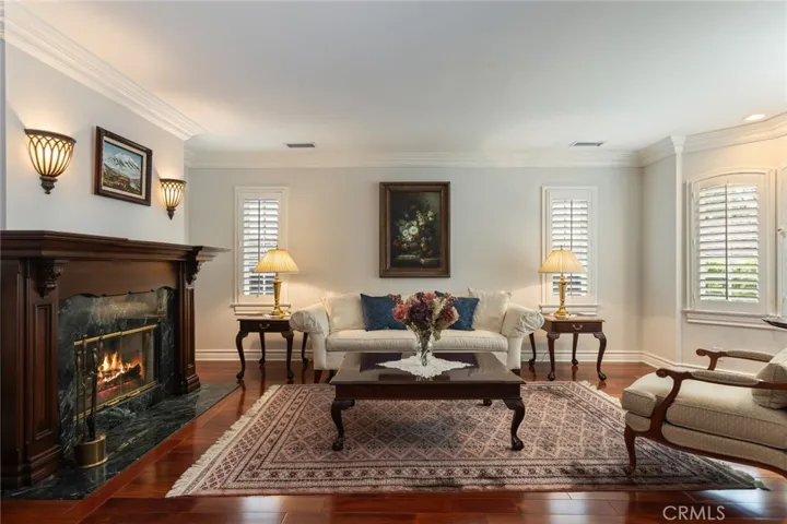 481 Paulette Place, La Canada Flintridge, California 91011