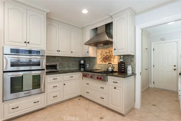 481 Paulette Place, La Canada Flintridge, California 91011