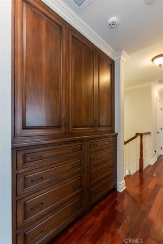 481 Paulette Place, La Canada Flintridge, California 91011