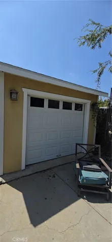 1 car Garage 1