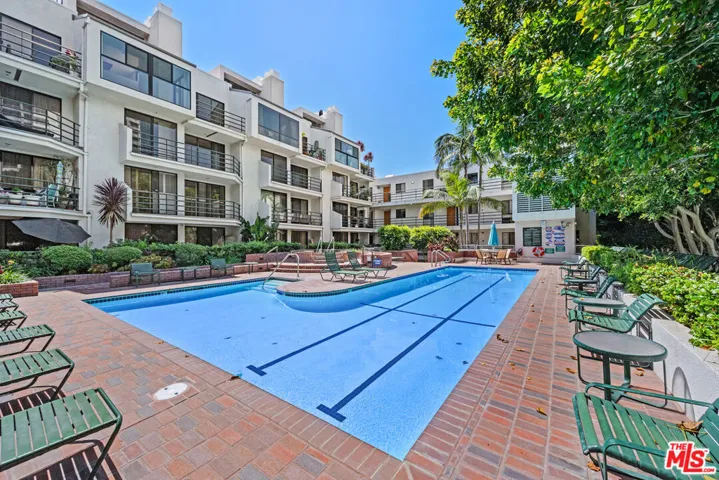2960 Neilson Way 304, Santa Monica, California 90405