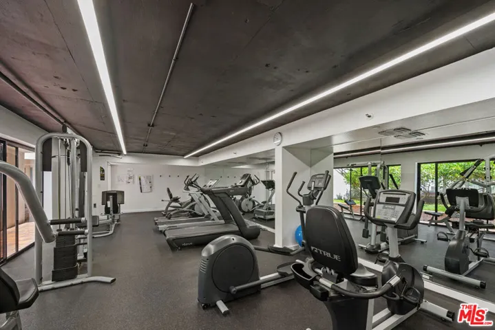 2960 Neilson Way 304, Santa Monica, California 90405