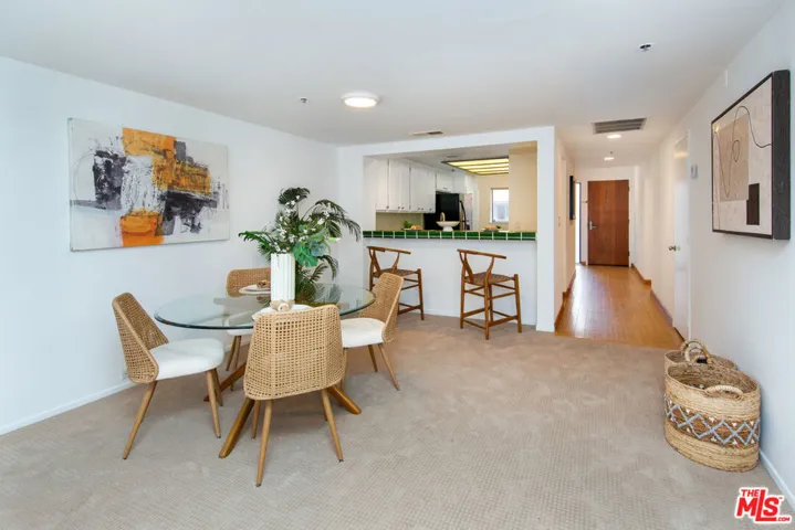 2960 Neilson Way 304, Santa Monica, California 90405