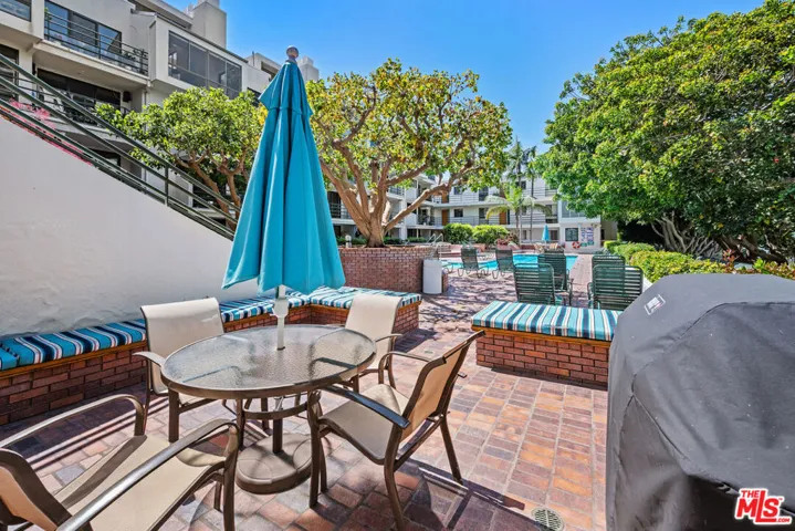 2960 Neilson Way 304, Santa Monica, California 90405
