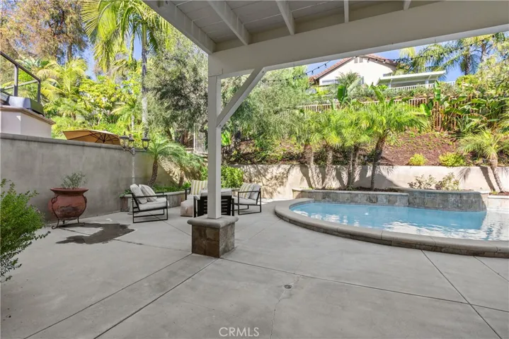 21842 Las Nubes, Rancho Santa Margarita, California 92679