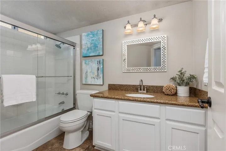 Full bath downstairs too