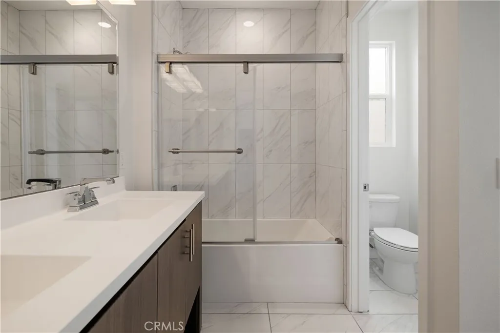 Bathroom bath 1