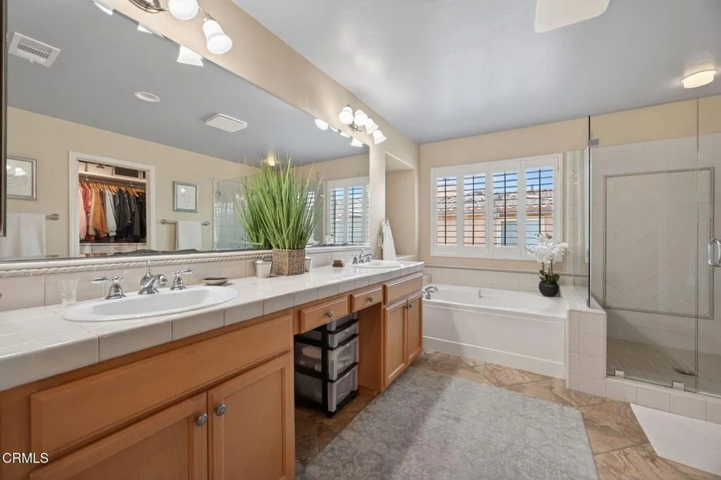 22-web-or-mls-Upmarket Media-4584Marr091