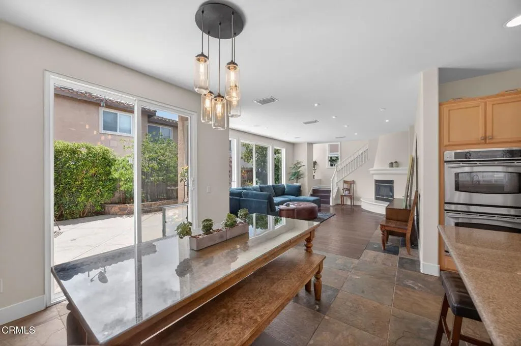 13-web-or-mls-Upmarket Media-4584Marr040