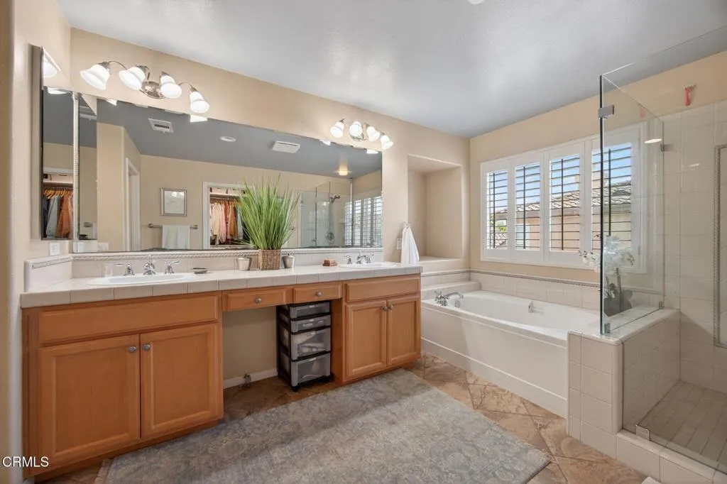 26-web-or-mls-Upmarket Media-4584Marr105