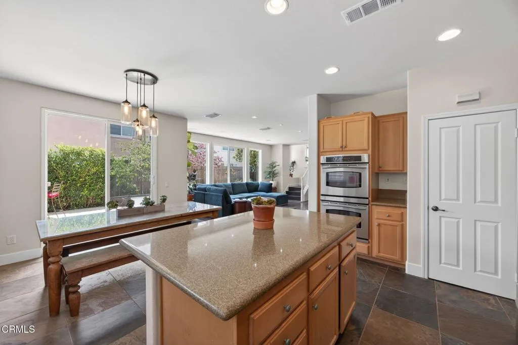 12-web-or-mls-Upmarket Media-4584Marr037