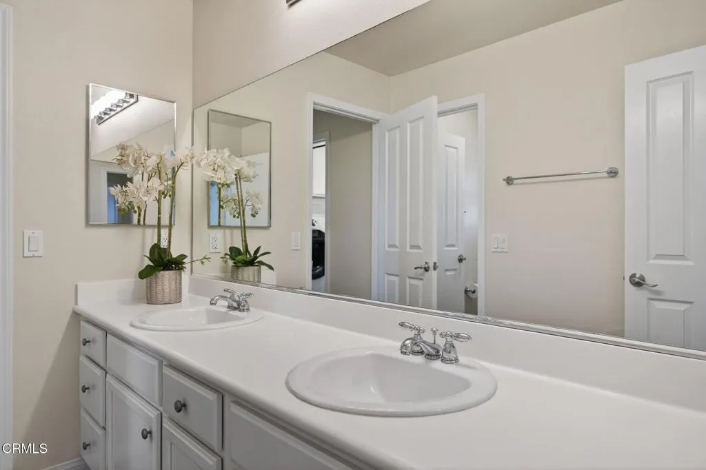 29-web-or-mls-Upmarket Media-4584Marr064