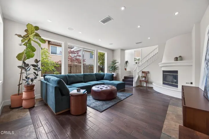 16-web-or-mls-Upmarket Media-4584Marr050