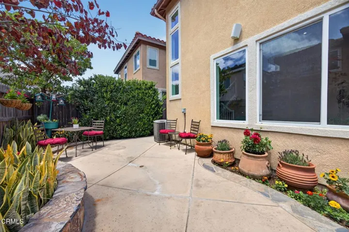 39-web-or-mls-Upmarket Media-4584Marr115