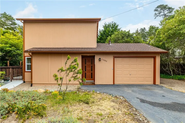 1580 Emerson, Cambria, California 93428