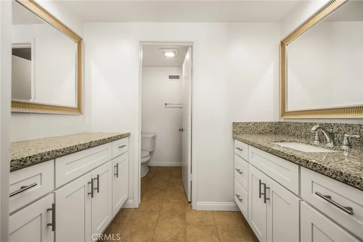 2108 Vista Entrada, Newport Beach, California 92660