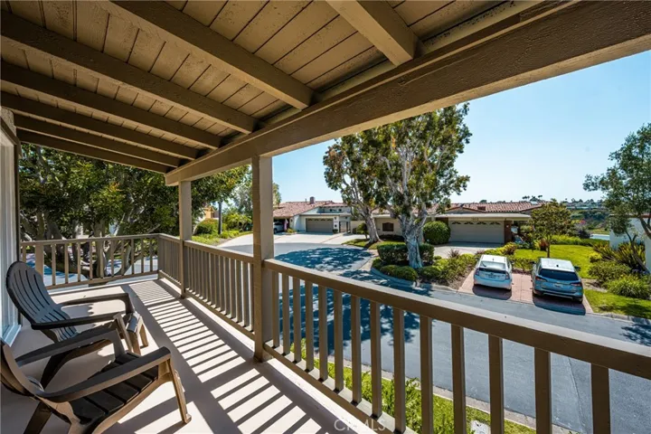 2108 Vista Entrada, Newport Beach, California 92660