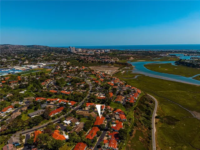 2108 Vista Entrada, Newport Beach, California 92660