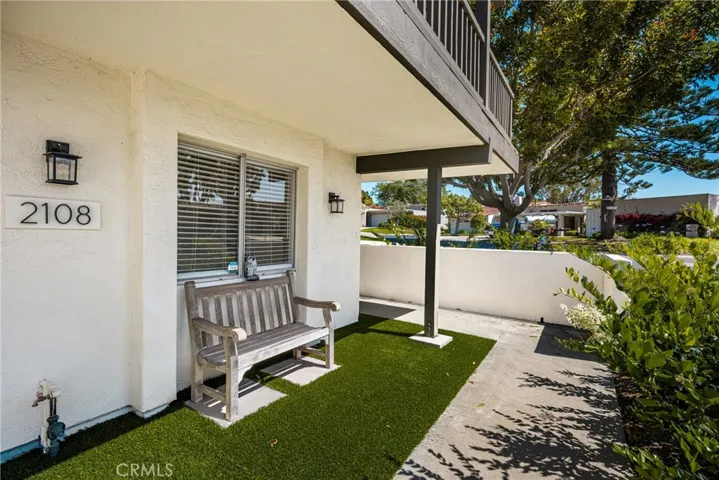 2108 Vista Entrada, Newport Beach, California 92660