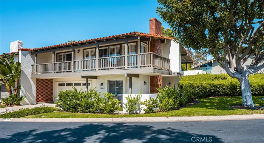2108 Vista Entrada, Newport Beach, California 92660