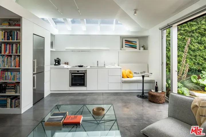 1060 Nowita Place, Venice, California 90291
