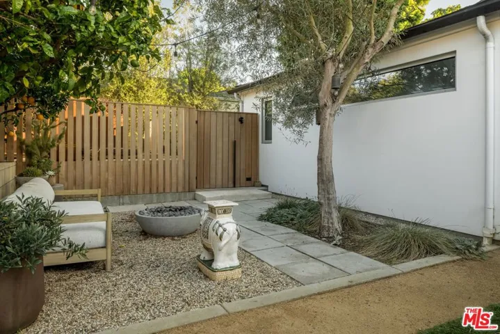 1060 Nowita Place, Venice, California 90291