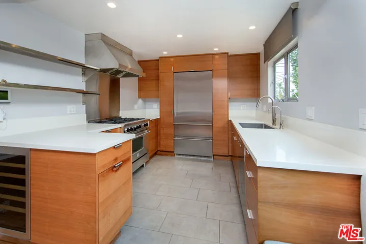 1060 Nowita Place, Venice, California 90291
