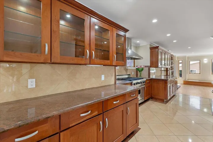 148 Kingsley Avenue, Palo Alto, California 94301
