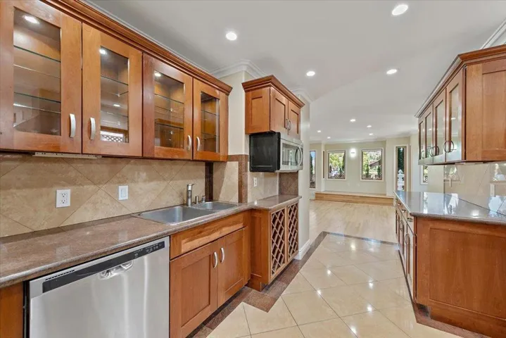 148 Kingsley Avenue, Palo Alto, California 94301