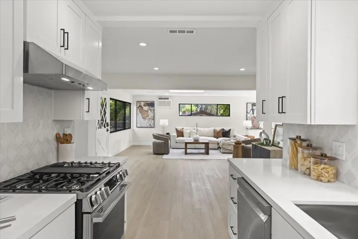 198 Greenwich Drive, Pleasant Hill, California 94523