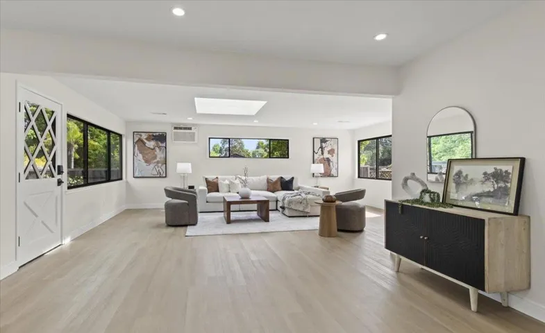 198 Greenwich Drive, Pleasant Hill, California 94523