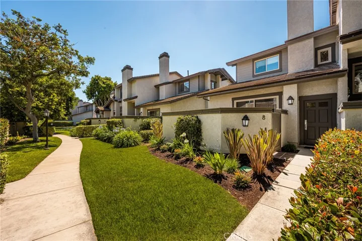 8 Moon Shadow 8, Irvine, California 92603