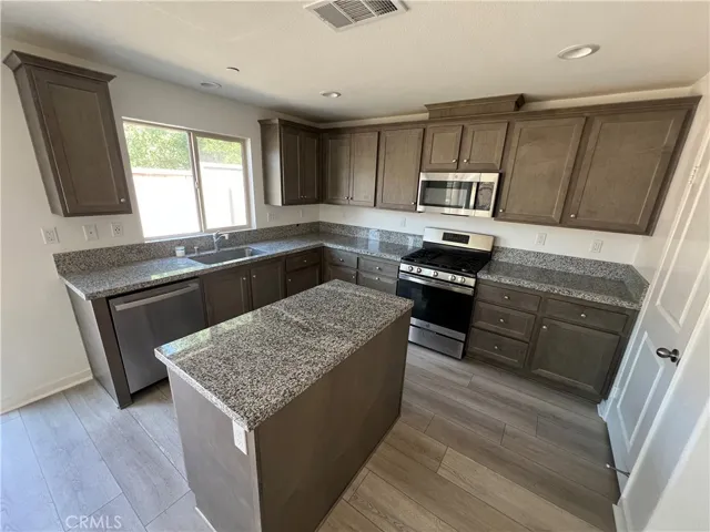 24024 Roybal, Lake Elsinore, California 92532