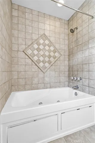Upstairs bathroom jacuzzi tub