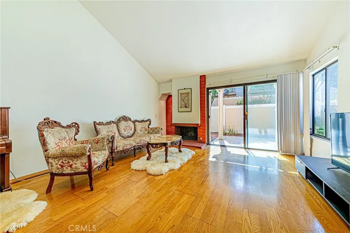 Spacious and bright open-concept floor plan