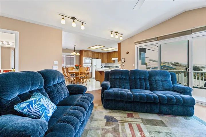 541 Yerba Buena Street, Morro Bay, California 93442