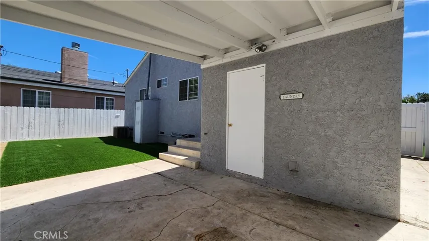 18009 Bullock Street, Encino, California 91316