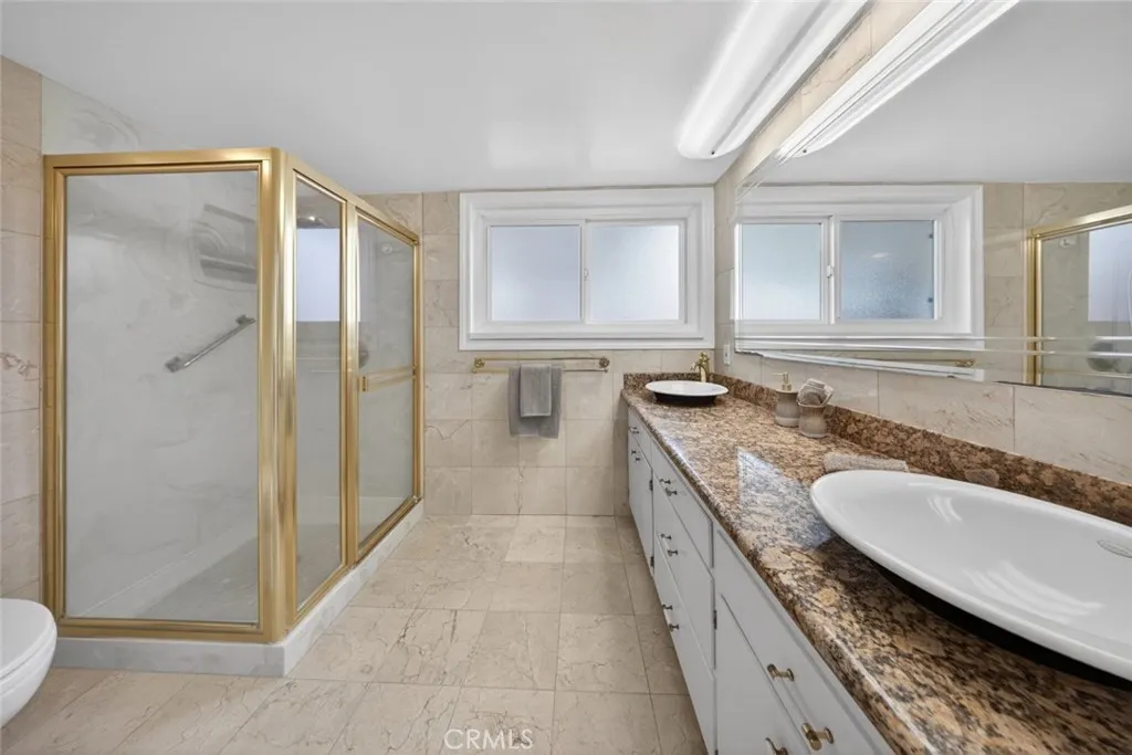 Bathroom #2