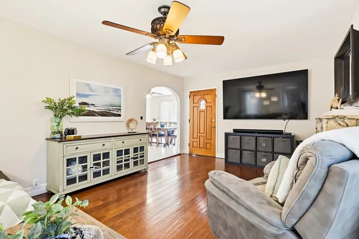 814 S Alma Street, San Pedro, California 90731