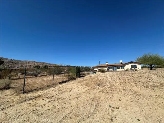 6637 Via Allegra, 29 Palms, California 92277