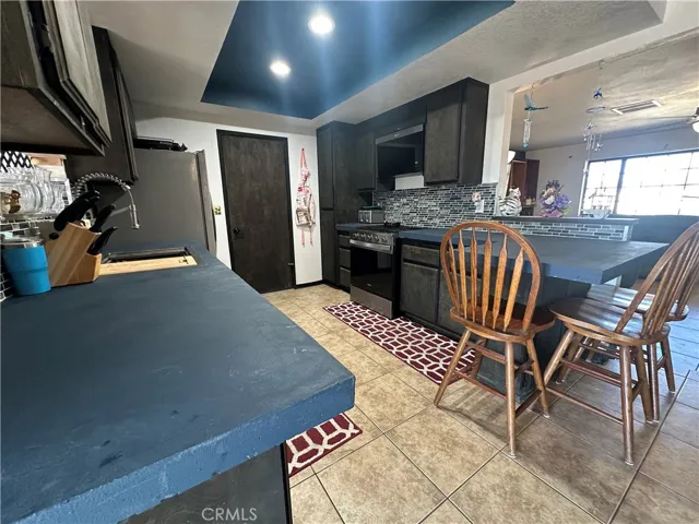 6637 Via Allegra, 29 Palms, California 92277