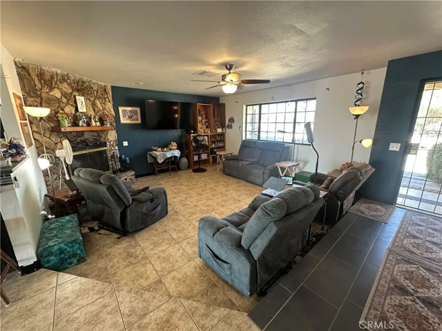 6637 Via Allegra, 29 Palms, California 92277