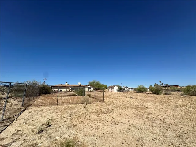 6637 Via Allegra, 29 Palms, California 92277