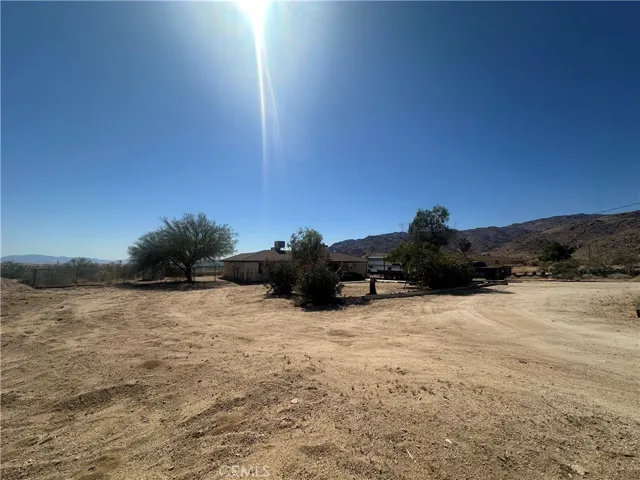 6637 Via Allegra, 29 Palms, California 92277