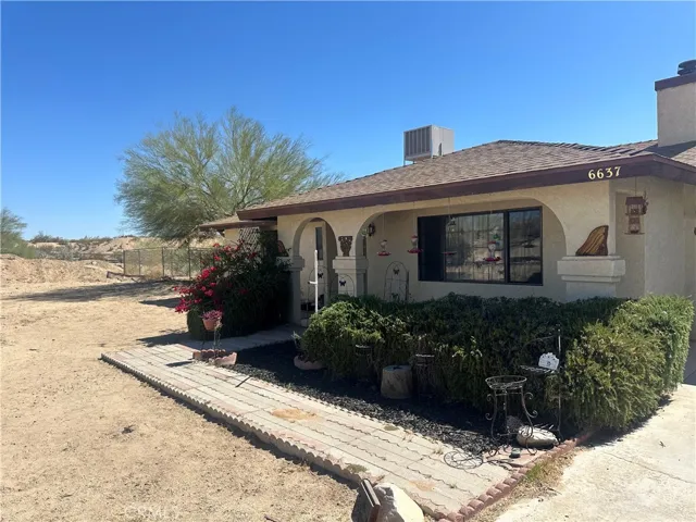 6637 Via Allegra, 29 Palms, California 92277
