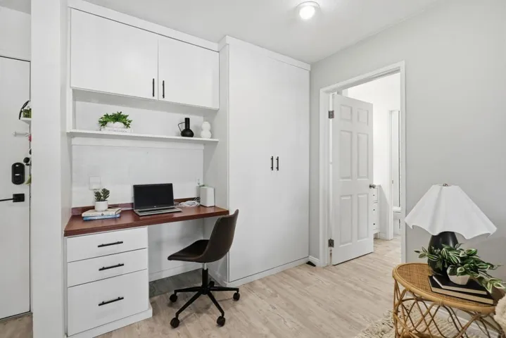 4600 Lamont 212, San Diego, California 92109