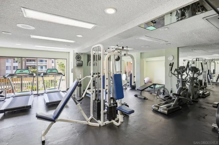 4600 Lamont 212, San Diego, California 92109