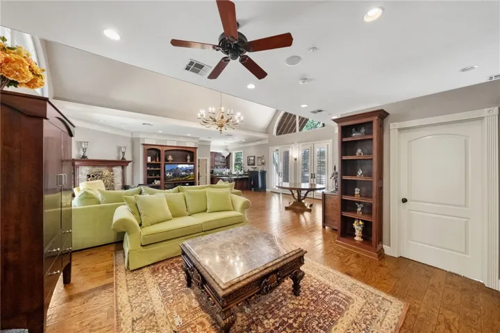45455 Lorenz Lane, Temecula, California 92590