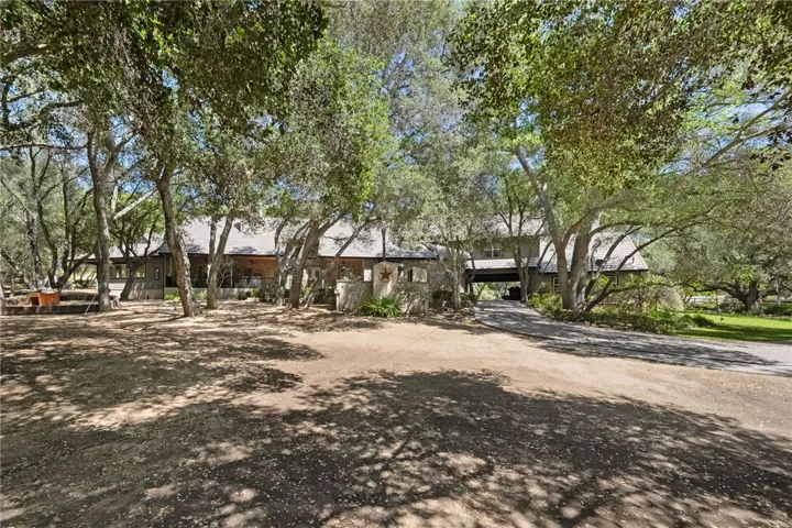 45455 Lorenz Lane, Temecula, California 92590