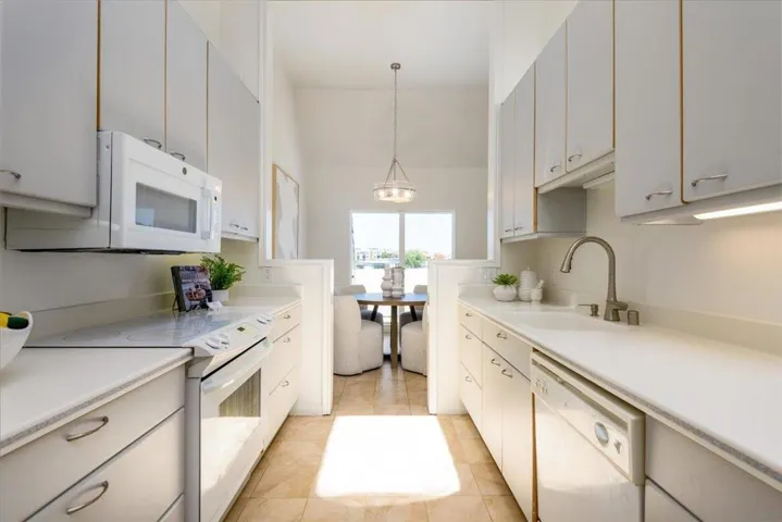 931 Lido Lane, Foster City, California 94404
